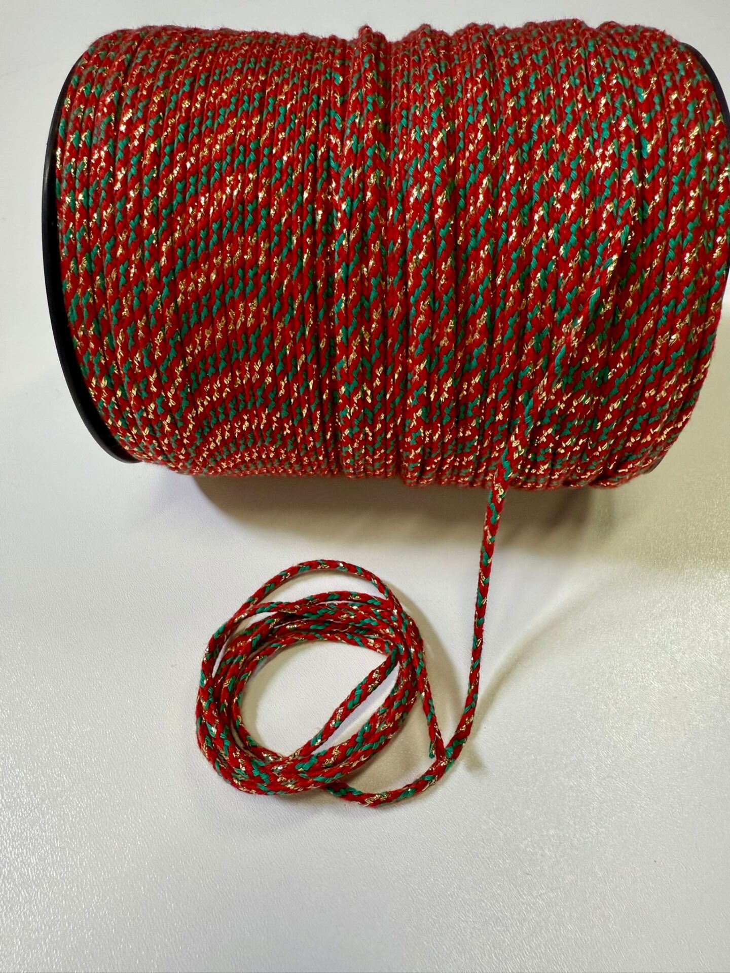 kordon-tres-green-red-gold-2
